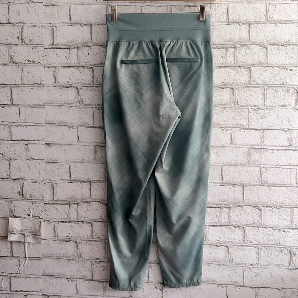 ATHLETA Nolita Slim Tapered Ankle High Rise Pants Size 2 Travel UPF Quick Dry - Picture 7 of 16
